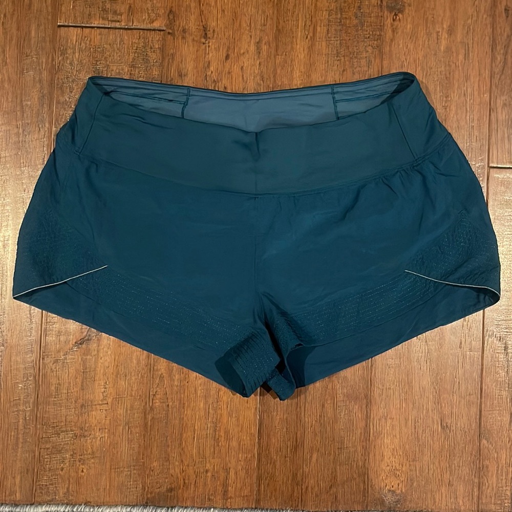Lululemon Motionful shorts, Size 10, Teal